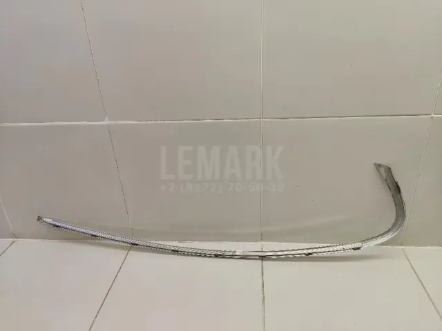 Накладка стекла заднего левого