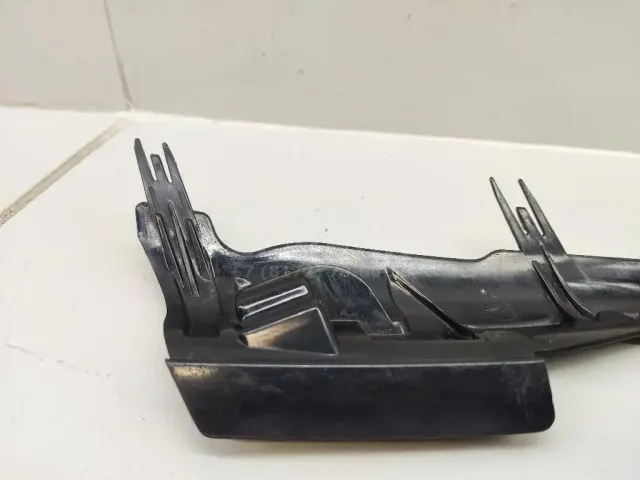 Планка под фару правая