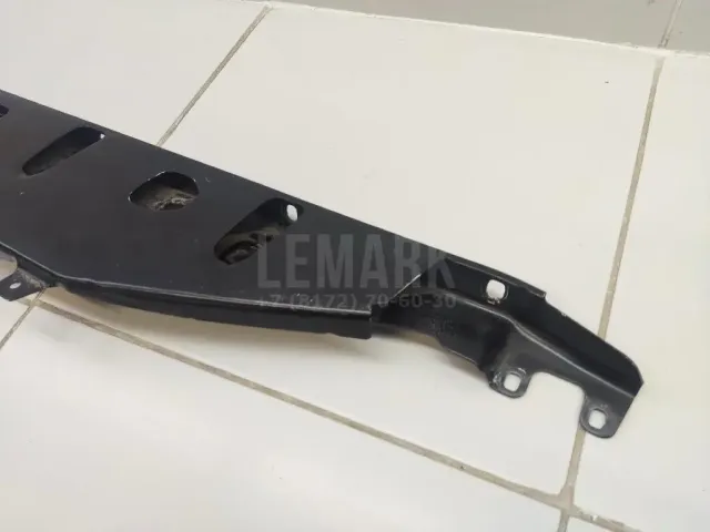 Панель передняя для  Ford Focus II 2008-2011