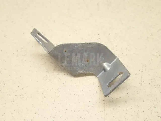 Кронштейн переднего бампера левый для  Daihatsu Charade 0-1993