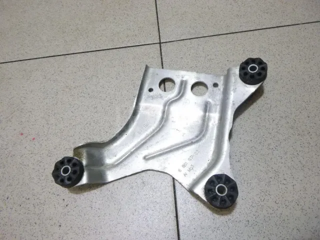 Кронштейн блока ABS (насос) для  Ford Focus I 1998-2005