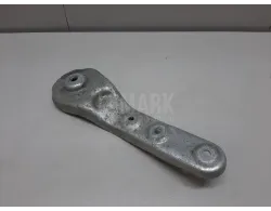 Кронштейн задней балки