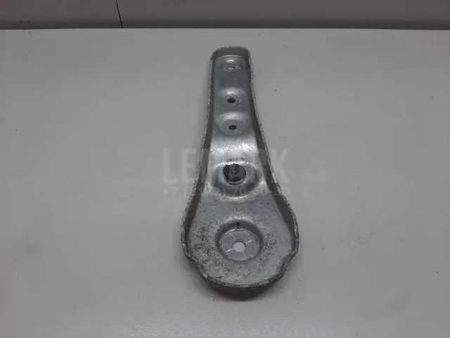 Кронштейн задней балки для  Ford Fiesta 1989-1995