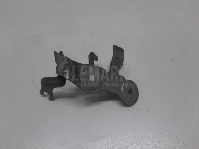 Кронштейн (сопут. товар) для  Ford Fiesta 2017