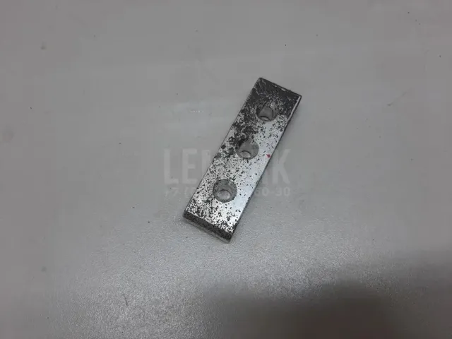 Соединитель металлический