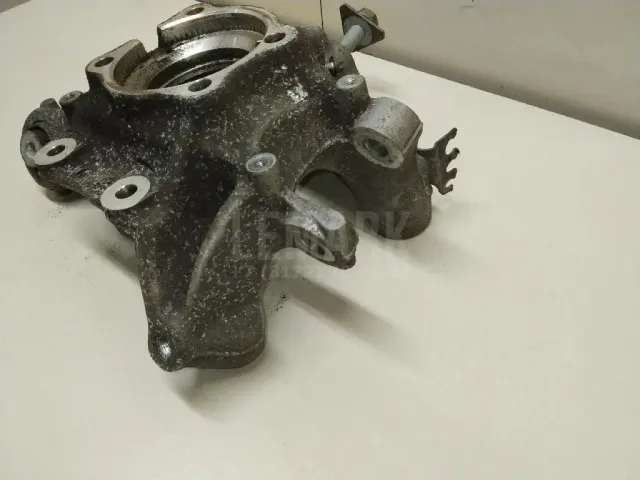 Кулак поворотный задний правый для  Ford Fiesta 2008-2019