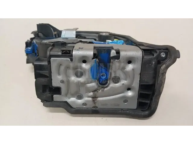 Замок двери передней правой для  Chevrolet Suburban 2014-2020