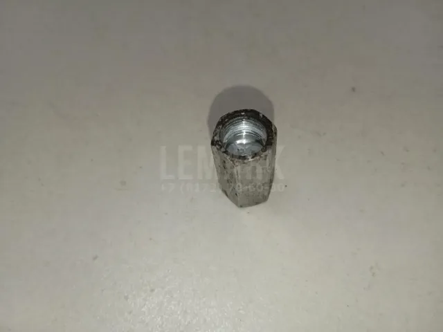 Соединитель металлический