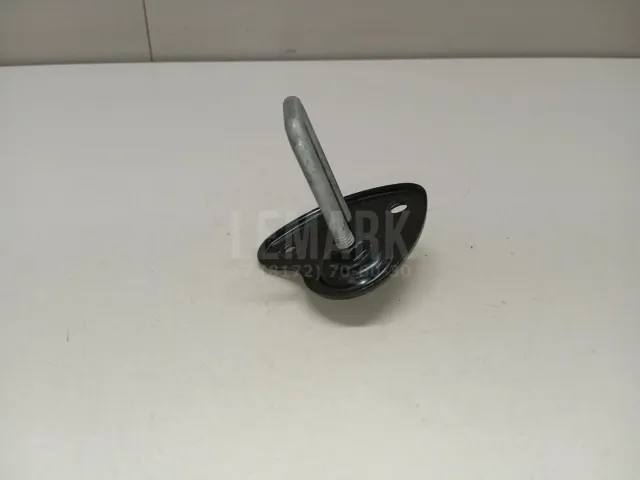 Ответная часть замка капота