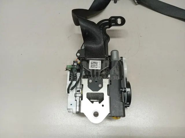 Ремень безопасности с пиропатроном для  Ford Kuga 2008-2012