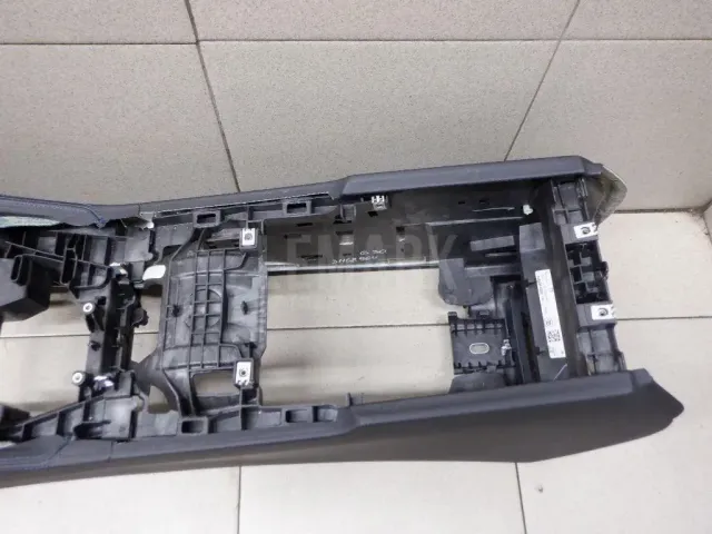 Консоль для  Audi Q3 (8U) 2012-2018