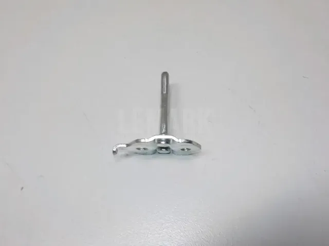 Ответная часть замка багажника