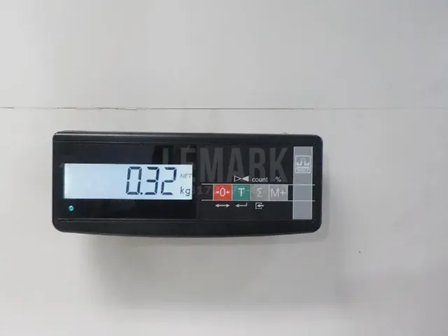 Накладка двери передней левой