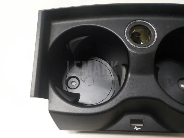 Подстаканник для  Audi A3 [8V] 2013-2020