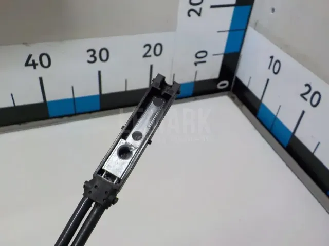 Трос открывания капота