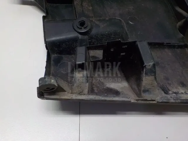 Направляющая заднего бампера левая для  Audi A6 [C5] 1997-2004