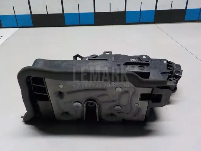 Замок двери передней правой для  Audi Allroad quattro 2006-2012