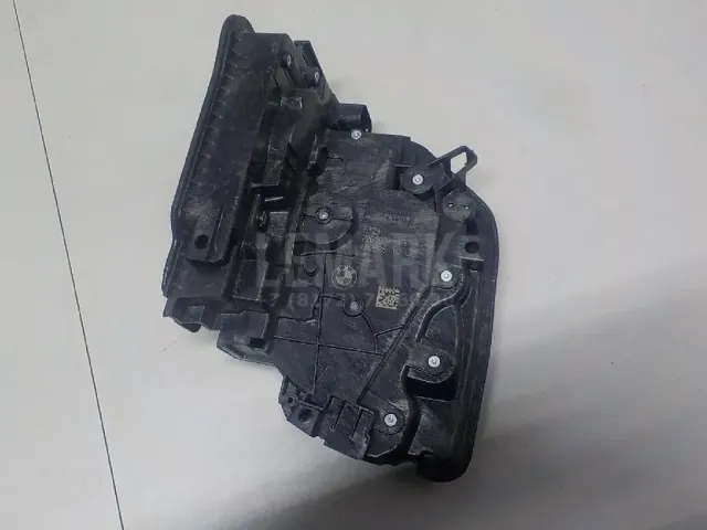 Замок двери передней правой для  Chevrolet Suburban 2014-2020