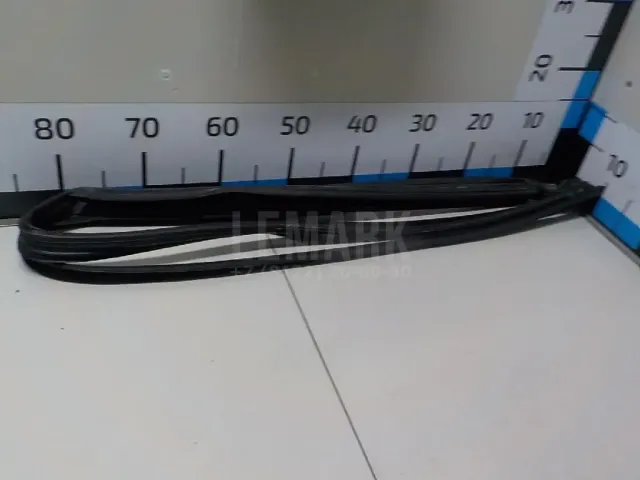 Уплотнитель стекла двери для  Audi 100 [C4] 1991-1994