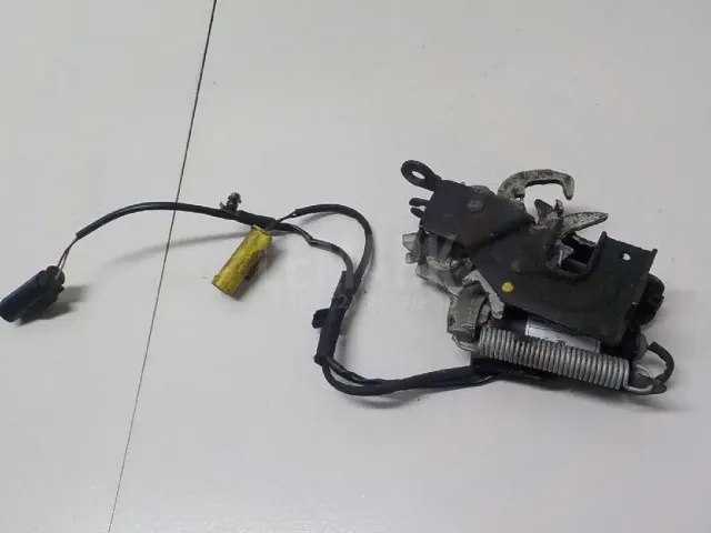 Замок капота для  Audi A3 (8L1) 1996-2003