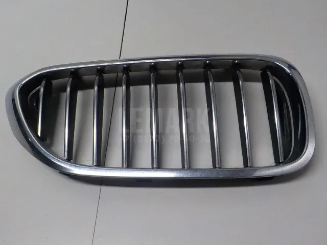 Решетка радиатора правая для  Alfa Romeo GTV 1995-2005