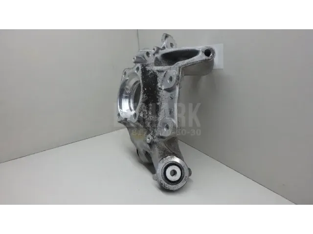 Кулак поворотный задний правый