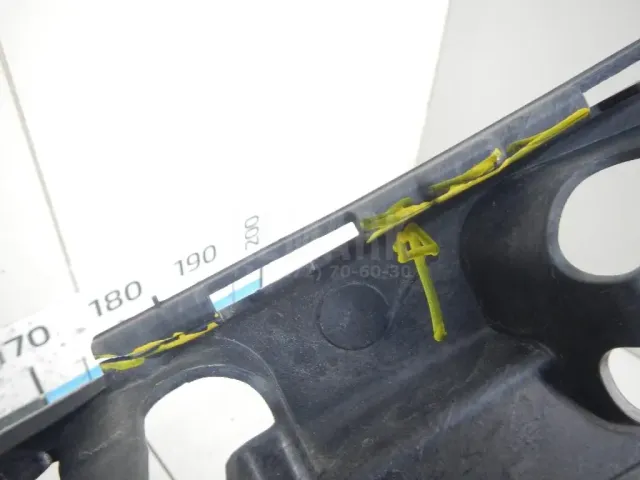 Направляющая заднего бампера для  Ford Kuga 2008-2012