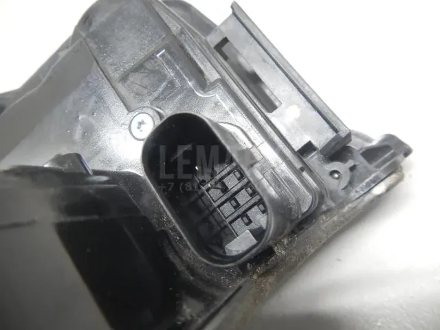 Замок двери передней правой для  Audi A8 [4D] 1994-1998