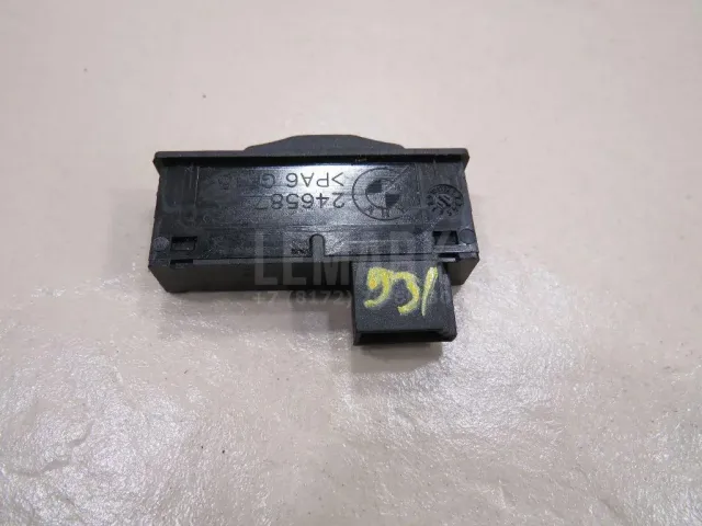 Кнопка открывания багажника для  Audi TT(8N) 1998-2006