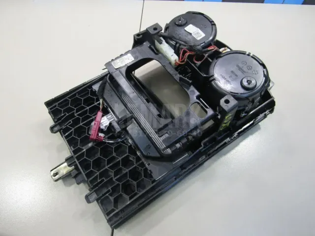 Ящик передней консоли для  GM GMC Envoy 2001-2009