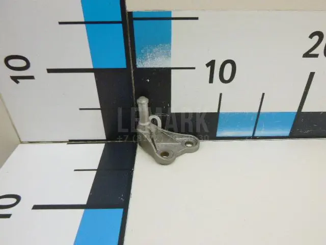 Кронштейн глушителя