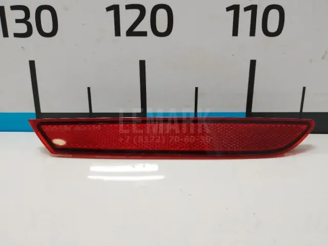 Отражатель в бампер задний левый для  Ford Kuga 2008-2012