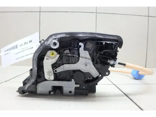 Замок двери задней левой для  Ford Fiesta 2017