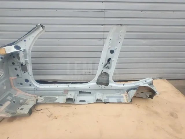Порог со стойкой правый для  Chevrolet Evanda 2004-2006