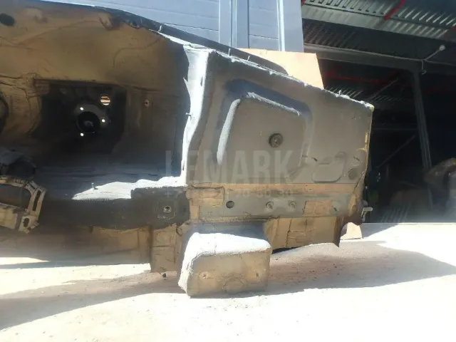 Крыло заднее левое для  Ford Kuga 2008-2012