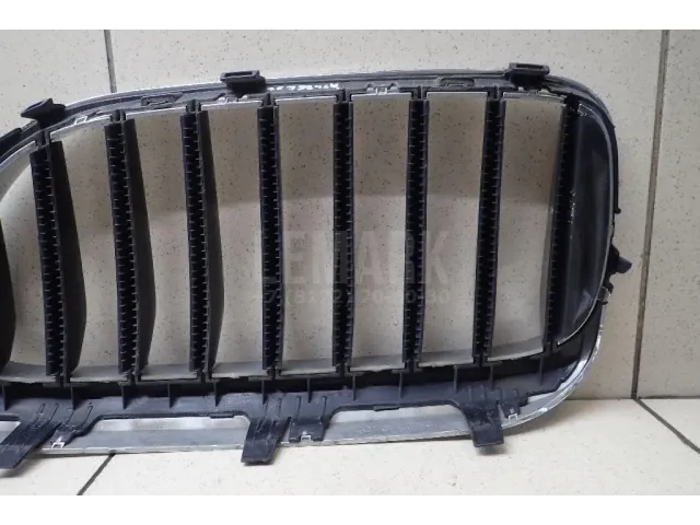 Решетка радиатора правая для  Citroen Xsara 1997-2000