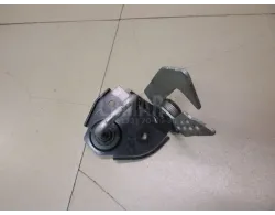 Крючок капота