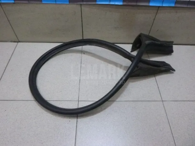 Уплотнитель багажника для  BMW 2-serie F45/F46 Tourer 2015-2022