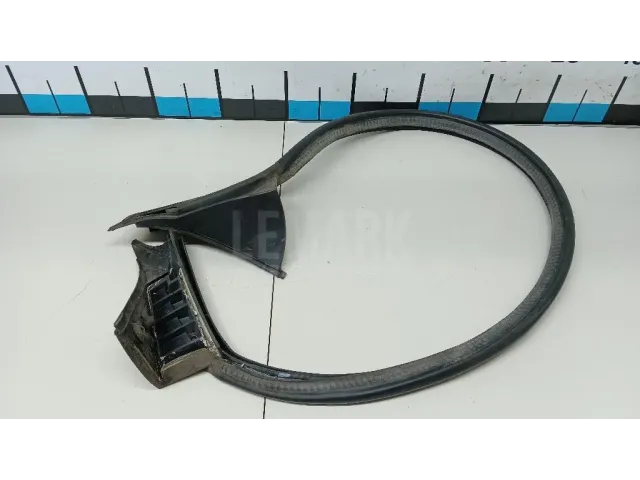 Уплотнитель багажника