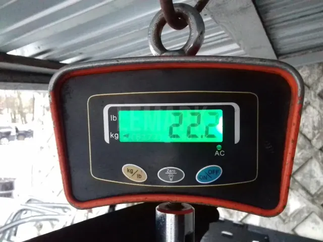 Накладка стекла переднего левого