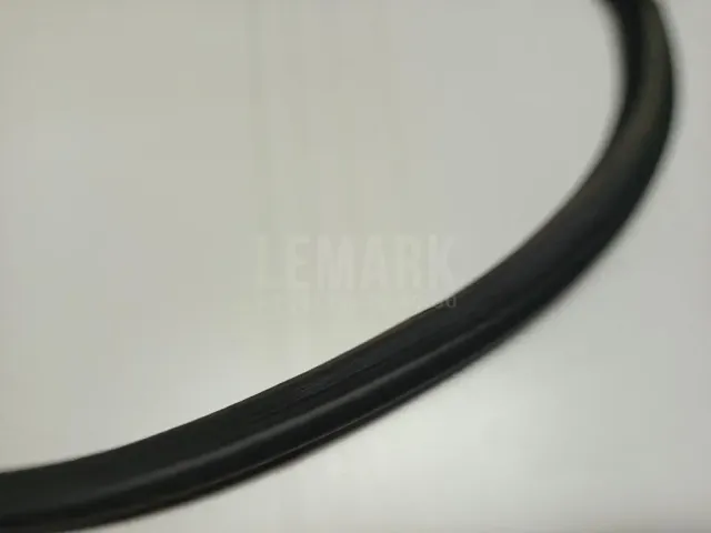 Уплотнитель багажника для  BMW X6 E71 2008-2014