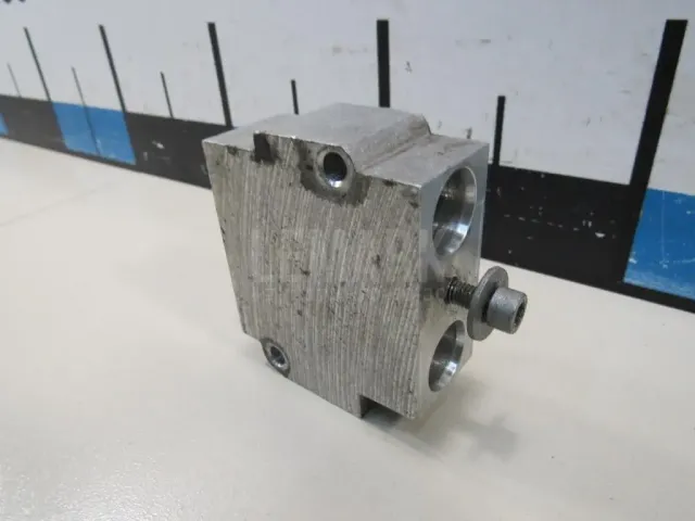 Термостат для  CASE SV300 2012