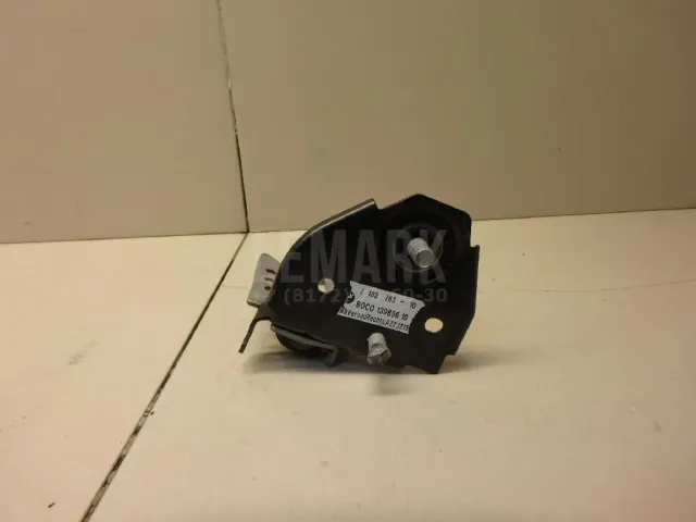 Крючок капота для  Ford Focus II 2008-2011