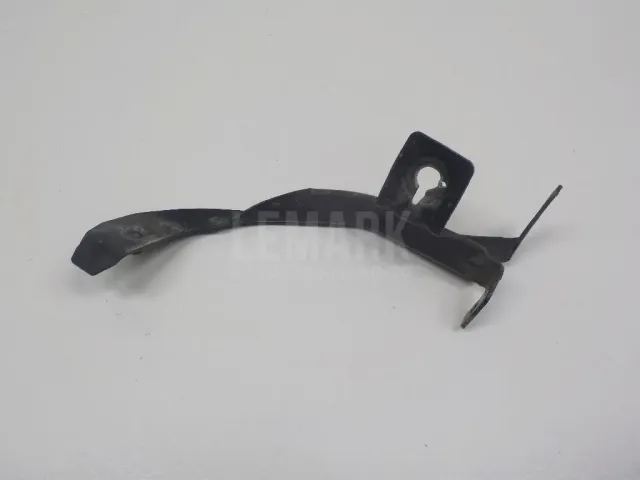 Кронштейн крепления крыла для  Chrysler Sebring/Dodge Stratus 2001-2007