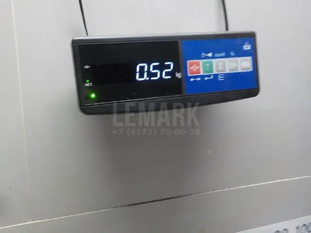 Кожух замка капота