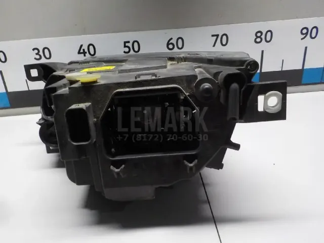 Фара правая для  Ford America Focus USA 2004-2007