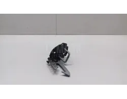 Крючок капота