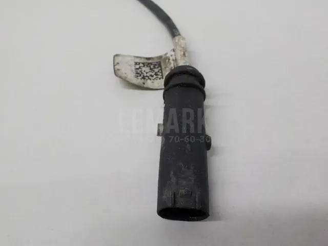 Датчик ABS передний