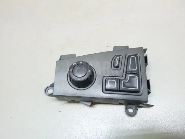 Переключатель регулировки сиденья для  Chevrolet Tahoe IV 2014-2020