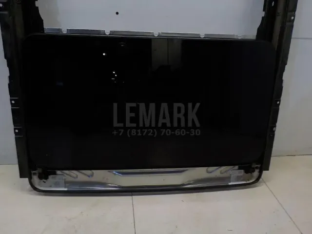 Направляющая люка для  Freightliner
